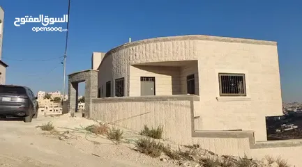  5 بيت شبه فيلا غير مكتمل في جريبا بجانب جامع إبراهيم الخليل 4 واجات حجر