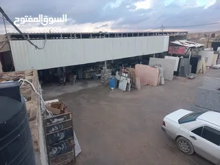  2 مصنع  رخام  للبيع مع مقصات وعدد كامل