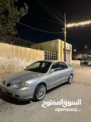  4 افانتي نيو موديل 2000 للبيع