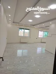  15 لقطه 240م وروف 120م في الجبيهه حي الريان بسعر مغري من المالك بسعر حرق