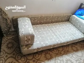  2 طقم فرشات عربي مستعمل بحالة ممتازة للبيع