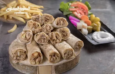  3 مطعم شاورما للبيع بابين واجه ممتازه موقع استراتيجي وحيوي في منطقه حي نزال شارع الدستور البيع كاش فقط