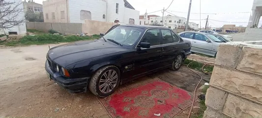  3 BMW E34 للبدل راس براس ع اي سياره اوتوماتيك مرخصه ونظيفه