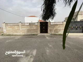  4 بيت مستقل مع ملحق