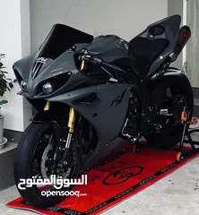  1 مطلوب دراجة Yamaha R1 نظيفة و فحص ممتاز