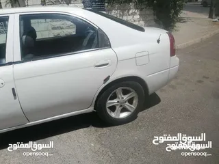  4 كيا شوما اتوماتيك موديل 2000