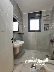  14 شقة مفروشة جديدة لم تُسكن بعد – سوبر دلوكس الطيرة – خلف مدارس المستقبل
