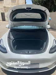  4 تيسلا مودل y 2021 للبيع
