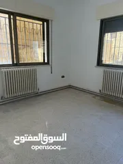  4 شقة ارضية احكام تجاري في جبل الحسين للإيجار