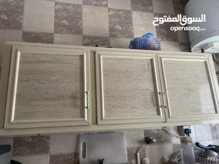  1 Kitchen cabinet