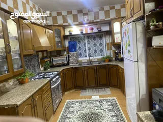  7 كنب ومطبخ للبيع مع برادي