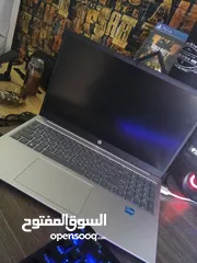  1 LAPTOP HP شبه جديد استخدام خفيف جدا