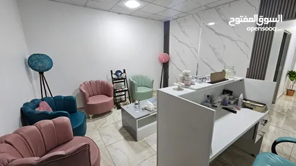  4 مركز ( عيادة ) مساج + حجامة سيدات للبيع