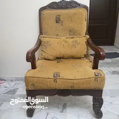  2 طقم كنب زان للبيع نظيف مافيه ولا كسر