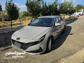  4 الينترا هايبرد 2022 فل اوبشن اللون المميز