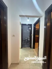  5 عماره تتكون من 8 شقق فاخره للبيع