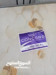  4 سرير مجوز مع فرشه طبيه