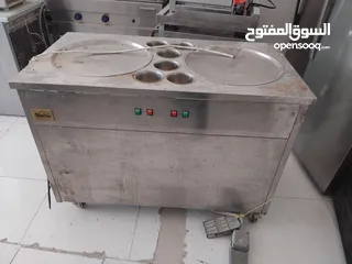  1 Ice cream machine Roll and fridge for sale ,, مكينة الآيس كريم رول البيع