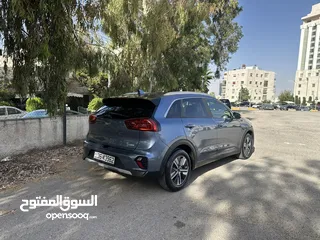  3 ‏‎كيا نيرو هايبرد فل كامل مع فتحة موديل 2020