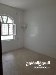  3 بيت للبيع في الجراف