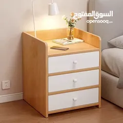  11 كومدينا خشب أنيقة وعملية، 3 جرارات ودرج علوي فيه قفل عشان تحفظ أغراضك الخاصة بأمان!
