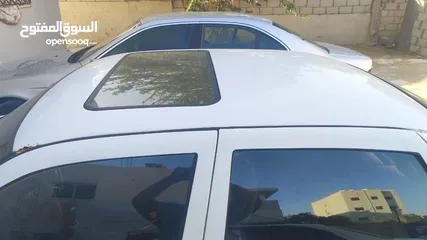  12 اوبل فكترا
