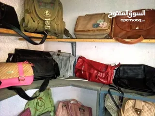  6 ملابس استعمال بسيط وليست بآلة وقسم منها جديده يصلح كمشروع لربة منزل أو بضاعة لمحل