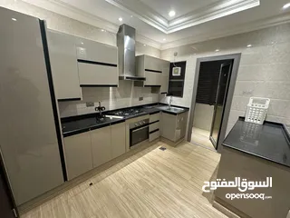  5 شقة فاخرة 3 غرف وصالة للايجار في العذيبة - Luxurious 3BHK apartment for rent in Aziba
