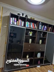  1 مكتبة كتب تفصيل ولا خدش للبيع بسبب ضيق المكان قياس طول 285×وارتفاع245 وعمق 34