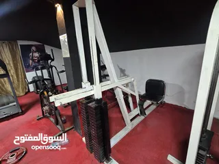  14 نادي رياضي كامل للبيع