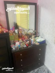  8 غرفة نوم شبابية تفصيل خشب زان بحال الوكالة للبيع المستعجل ويمكن بيعها متفرقة الله يبارك ب200 دينار
