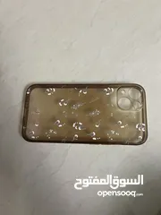  3 كفر ايفون 13 يناسب الاناث شفاف غامق مع اضافة ورود صغيرة
