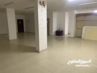  2 مخازن عالشارع للبيع بمساحة ما يقارب 145 متر من المالك مباشرة