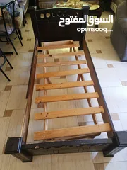  6 سرير خشب لاتيه عدد 2 للبيع نفس الشكل
