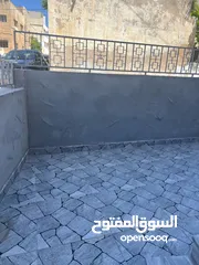  11 شقة ارضية احكام تجاري في جبل الحسين للإيجار