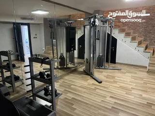 12 شقة ارضية طابقية بمساحة 399 متر2