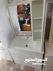  4 مغاسل مع مراية