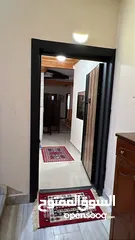  16 شقة بحي عدن للبيع