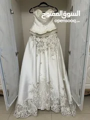  2 فستان زفاف نادر للبيع