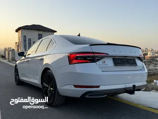  5 سكودا سوبير ب بلج ان هايبرد