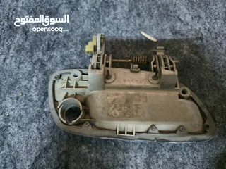  4 قطع متفرقة لسيارة اكس دي موديل 2001