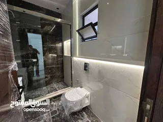  19 شقه للبيع في طريق المطار  ( Property 43064 )-174844051
