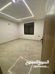  10 شقق فخمة تشطيب سوبر ديلوكس للبيع