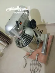  1 معدات مخبز ومعمل حلويات للبيع