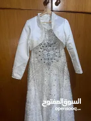  2 فستان عروس أبيض مزين بالشوافريسكي الأصلي