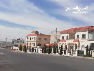  1 أرض للبيع في شفا بدران مقابل مسجد صرفند العمار شارعين 750م مميزة