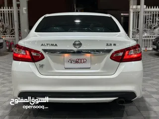  5 Nissan Altima S