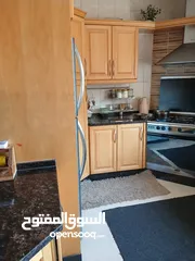  9 شقه ارضيه للبيع