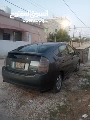  2 تويوتا بريوس