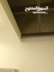  3 محل مجهز بالكامل بديكور فاخرللبيع
